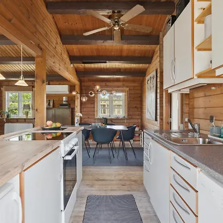 Holiday home Pet Friendly In With Kitchen *